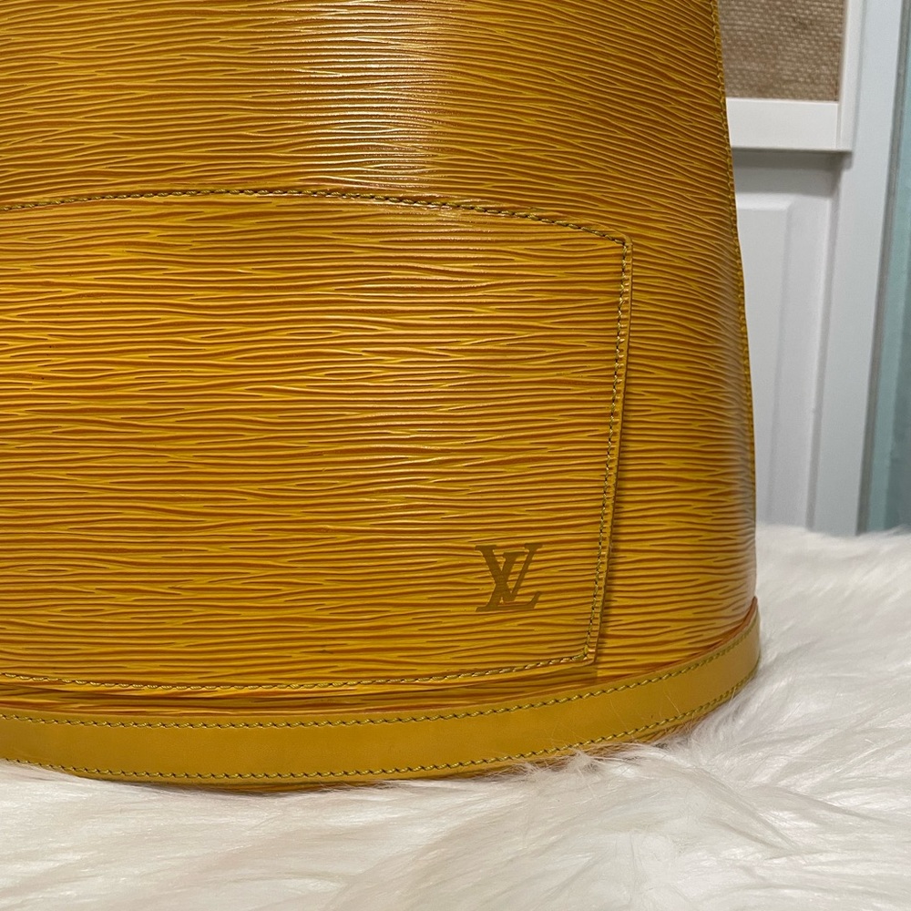 (MT75) Authenticated Vintage Louis Vuitton Epi Gobelin Backpack - Picture 4 of 17